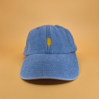 Blaue Cap mit einem bestickten Ice-Creme-Icon