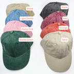 Übersicht über erhältliche Cap-Farben: Stone, Light Denim, Dusty Pink, Bottle Green, Black, Red, Orange, Sand